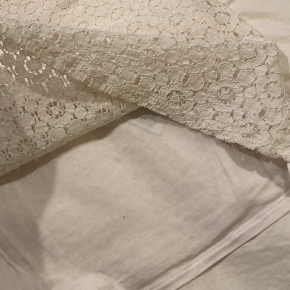 Banana Republic Cream Lace Blouse with Bell Sleeves - Picture 4 of 4